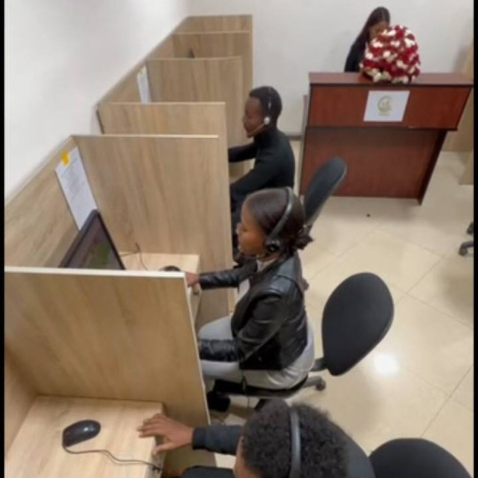 Cost-effective call center solutions in Ethiopia for business efficiency and savings.